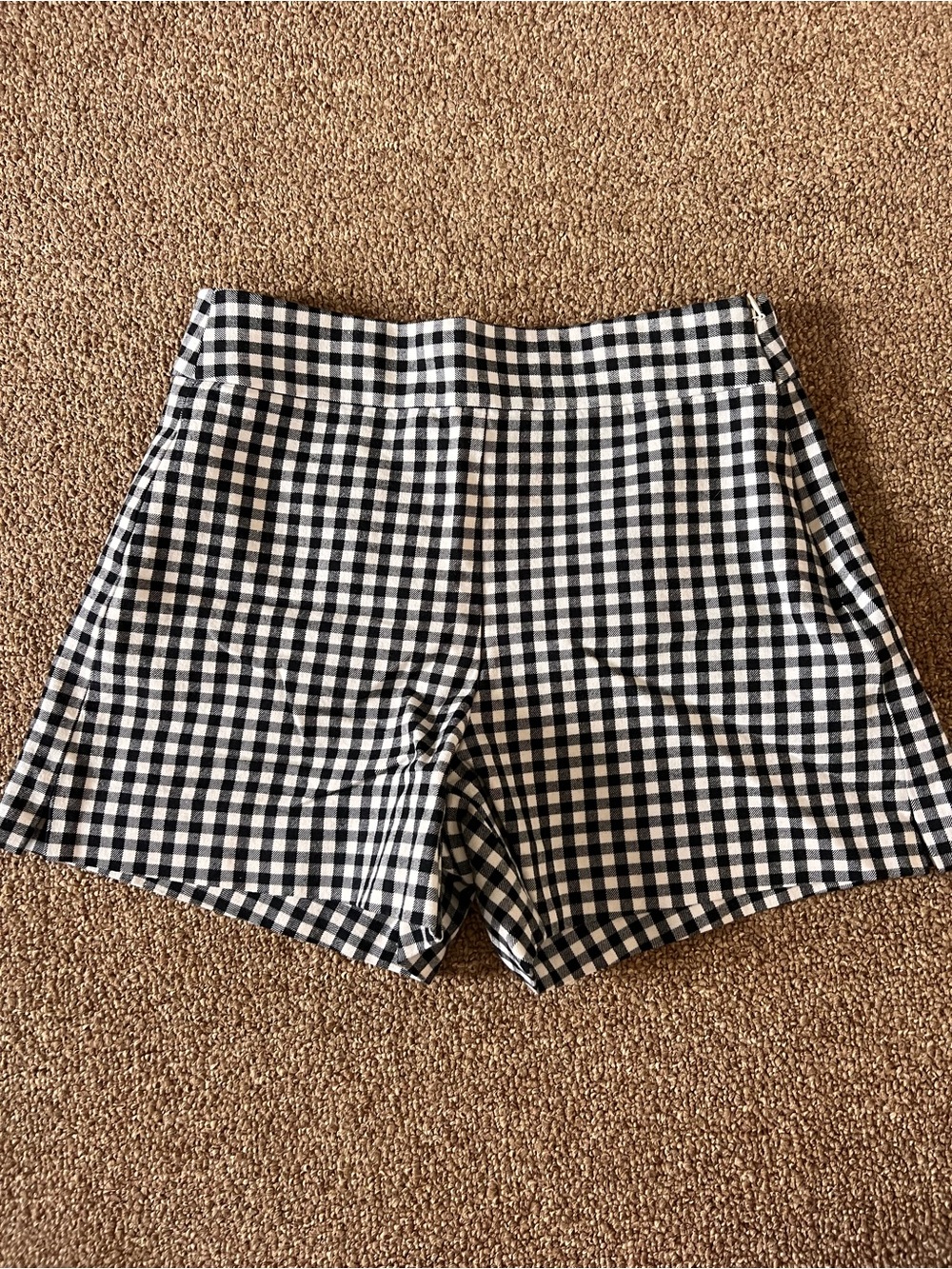 Black and White Gap Gingham Women’s High-Waist Shorts